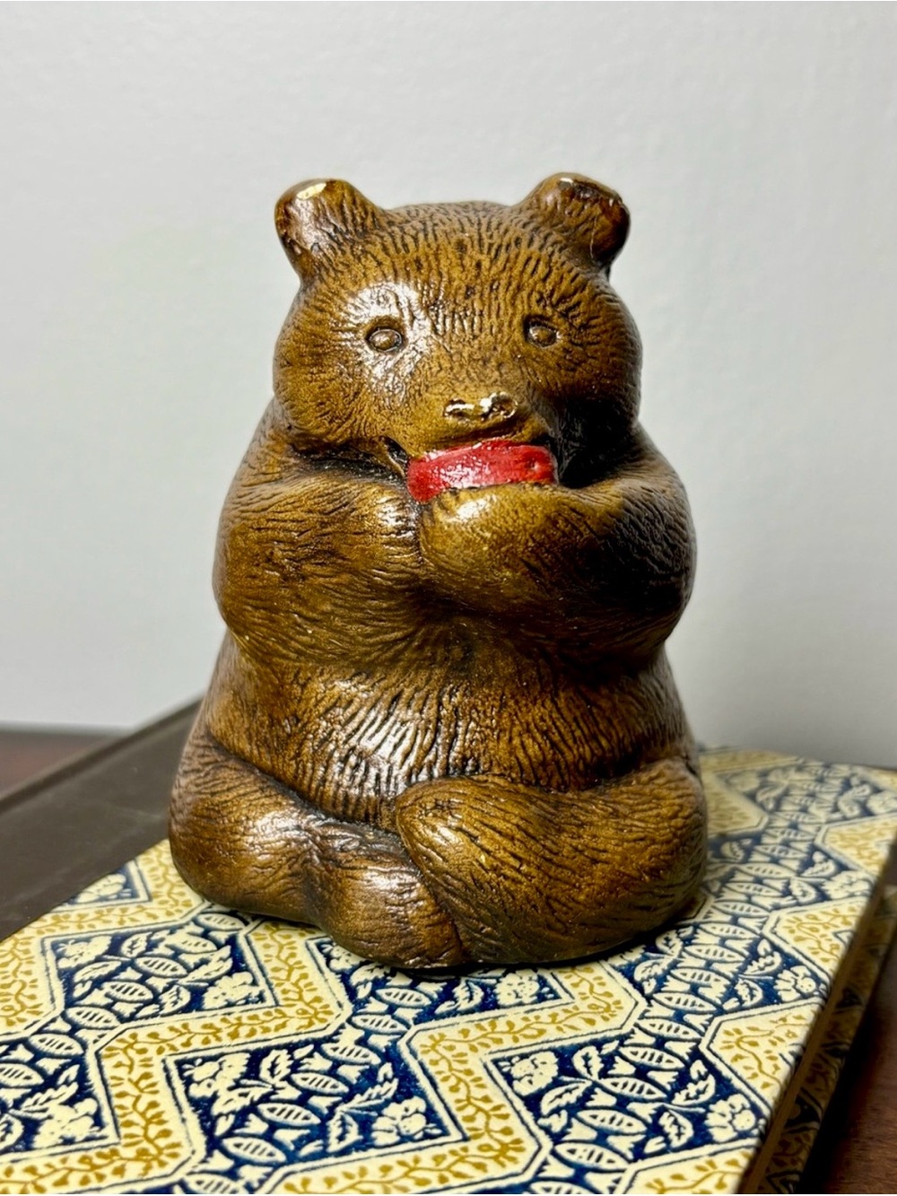 vintage 1970’s Accents Unlimited hand-painted Bear figurine faux wood chalkware?